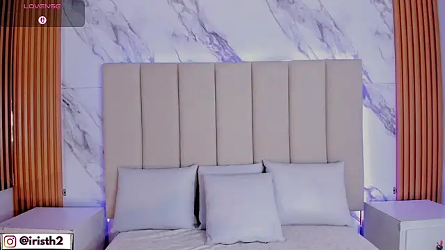 Iris Thompson  online show from 02-08-26, 03:48