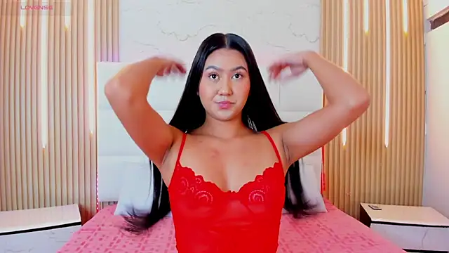 Iris Thompson  online show from 11-05-25, 04:15