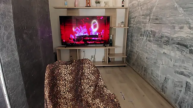 NaiiaCirce online show from 02-20-25, 11:21