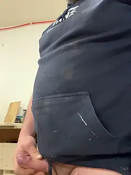 Snapshot of Thenakedjoiner1 chatting on 02-21-26, 05:37 Thenakedjoiner1 online show from 02-21-26, 05:37