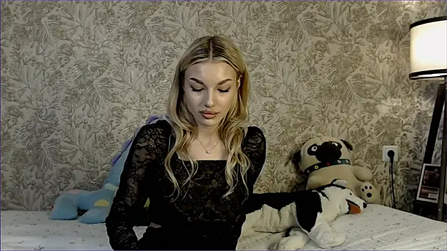 Ella Milla online show from 11-16-25, 10:31