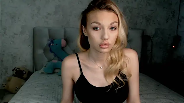 Snapshot of Ella_Milla chatting on 07-05-26, 02:35 Ella Milla online show from 07-05-26, 02:35