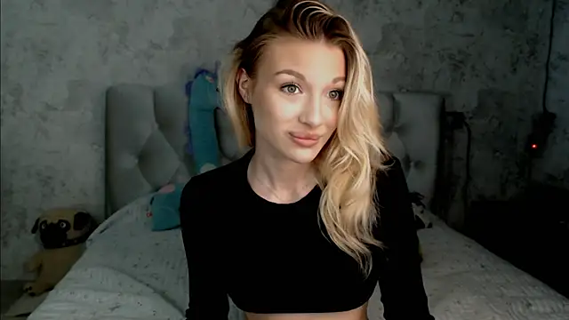 Snapshot of Ella_Milla chatting on 07-17-26, 12:57 Ella Milla online show from 07-17-26, 12:57