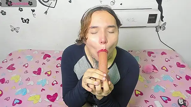 cutekat  online show from 11-16-25, 05:12