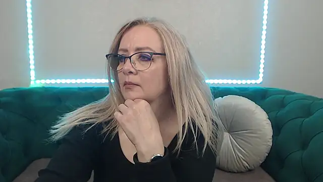 IvanaCharm online show from 04-23-26, 03:46