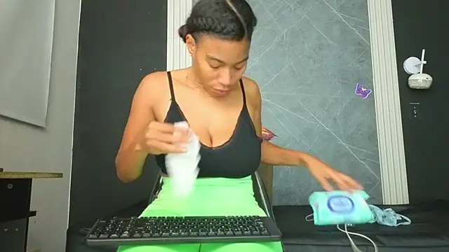 YummyDuooo online show from 02-10-26, 11:09