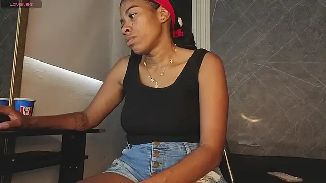 YummyDuooo online show from 10-11-25, 05:14