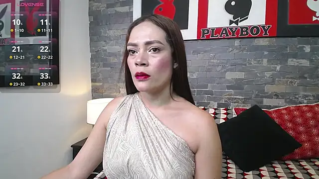 Snapshot of shantala_krisha chatting on 10-15-25, 07:44 shantala krisha online show from 10-15-25, 07:44