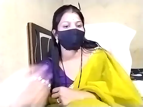 Snapshot of Mumbaistar chatting on 02-18-26, 06:33 Mumbaistar online show from 02-18-26, 06:33