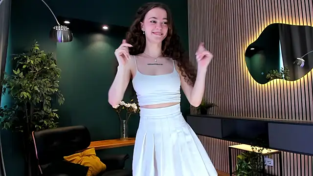 Curly Moon online show from 06-30-26, 02:06