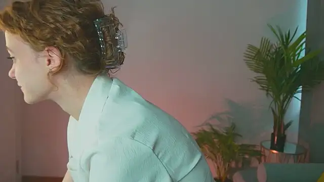 Curly Moon online show from 03-16-25, 02:44