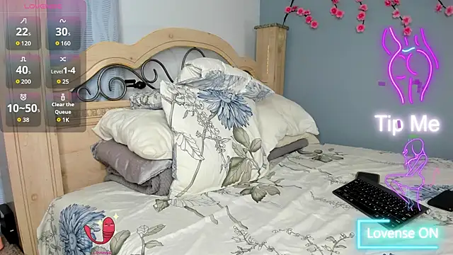 Snapshot of Angel_1997 chatting on 09-20-25, 12:59 Angel 1997 online show from 09-20-25, 12:59
