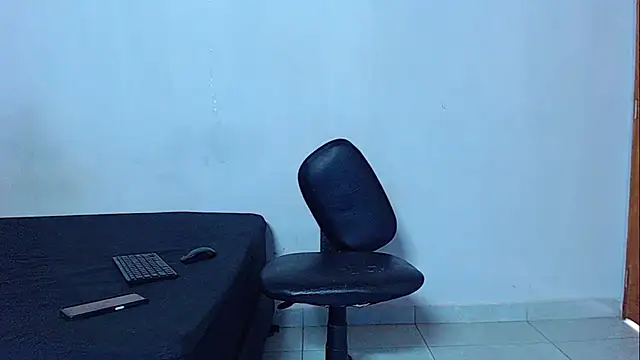 mikecoper 23 online show from 05-08-26, 01:37