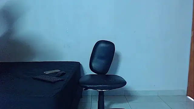 Snapshot of mikecoper_23 chatting on 02-02-26, 02:05 mikecoper 23 online show from 02-02-26, 02:05