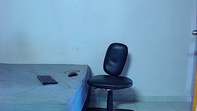 Snapshot of mikecoper_23 chatting on 03-07-26, 02:22 mikecoper 23 online show from 03-07-26, 02:22