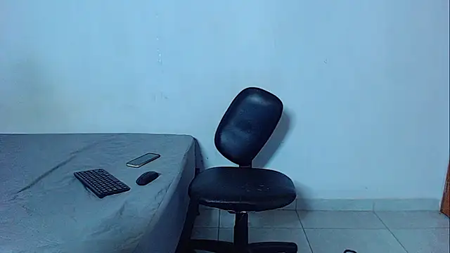 Snapshot of mikecoper_23 chatting on 03-30-26, 02:35 mikecoper 23 online show from 03-30-26, 02:35