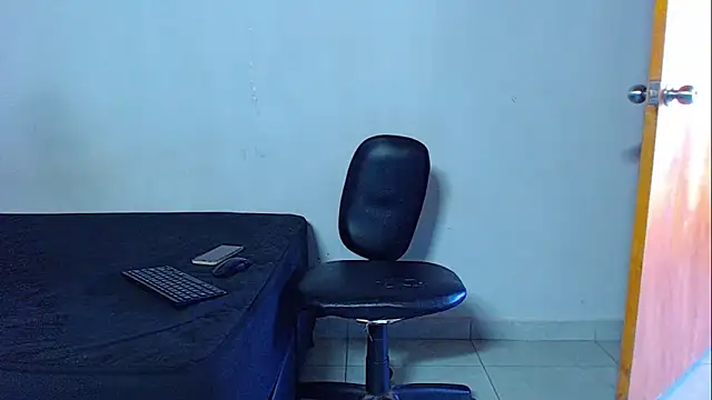 Snapshot of mikecoper_23 chatting on 03-14-26, 02:01 mikecoper 23 online show from 03-14-26, 02:01