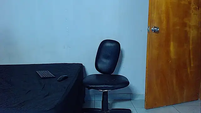 Snapshot of mikecoper_23 chatting on 02-23-26, 02:02 mikecoper 23 online show from 02-23-26, 02:02