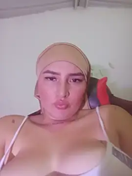 Snapshot of Celeste_camila18 chatting on 07-17-26, 06:10 Celeste camila18 online show from 07-17-26, 06:10