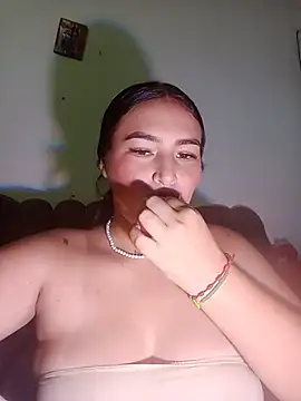 Snapshot of Celeste_camila18 chatting on 07-12-26, 11:05 Celeste camila18 online show from 07-12-26, 11:05