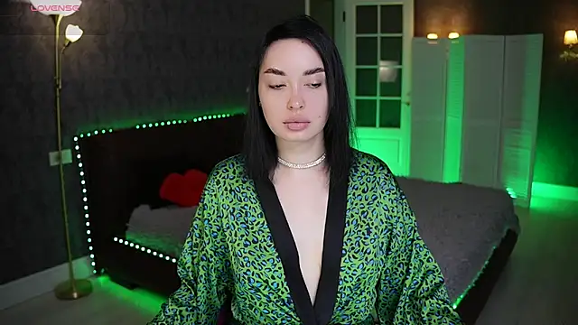 Miss Elia online show from 02-09-26, 03:21