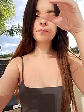 Snapshot of RaonXO chatting on 03-10-25, 08:17 RaonXO online show from 03-10-25, 08:17