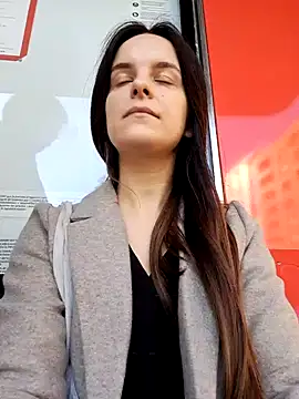 Snapshot of RaonXO chatting on 12-20-24, 11:54 RaonXO online show from 12-20-24, 11:54