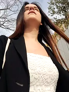 Snapshot of RaonXO chatting on 01-25-25, 12:26 RaonXO online show from 01-25-25, 12:26