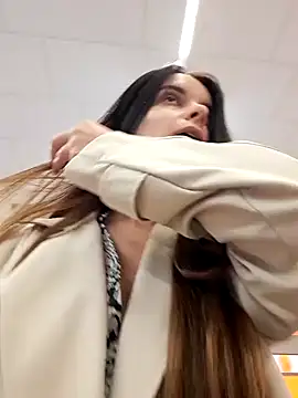 Snapshot of RaonXO chatting on 02-13-25, 06:26 RaonXO online show from 02-13-25, 06:26