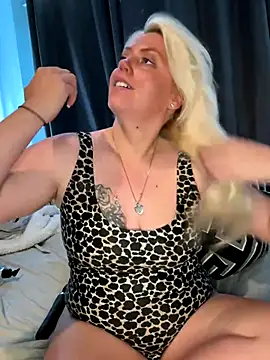 Snapshot of Blondiee3088 chatting on 10-02-25, 11:13 Blondiee3088 online show from 10-02-25, 11:13