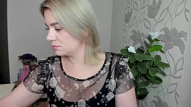 MariaSttone online show from 10-05-25, 03:14