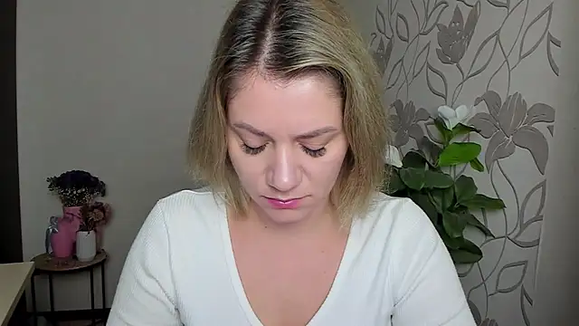 MariaSttone online show from 10-03-25, 02:18