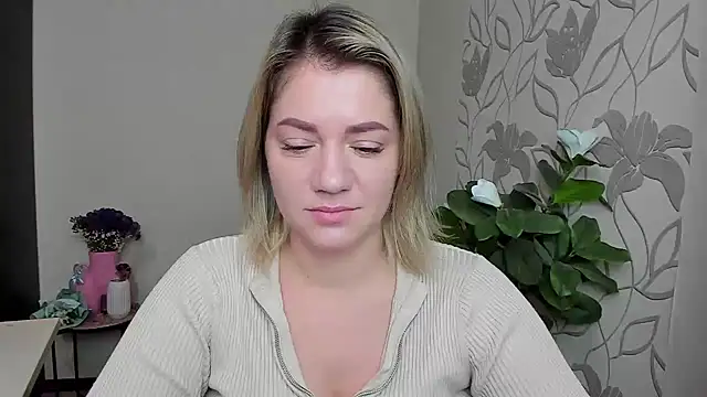 MariaSttone online show from 10-15-25, 09:39