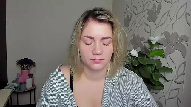 MariaSttone online show from 10-27-25, 04:30