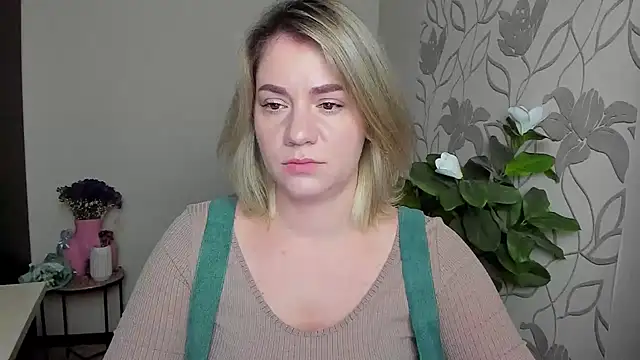 MariaSttone online show from 10-21-25, 05:23