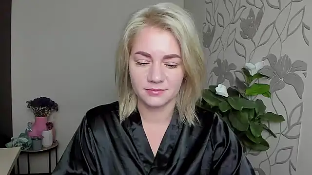 MariaSttone online show from 11-14-25, 09:02