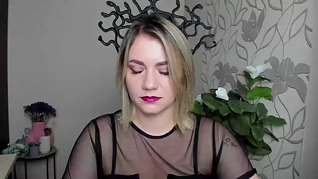 MariaSttone online show from 10-30-25, 08:50