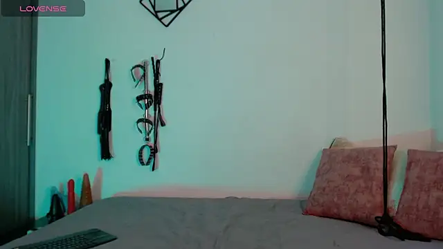 Snapshot of Alisson_Beckett chatting on 03-20-25, 02:21 Alisson Beckett online show from 03-20-25, 02:21