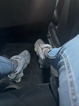 FeetVibe online show from 04-24-26, 04:25