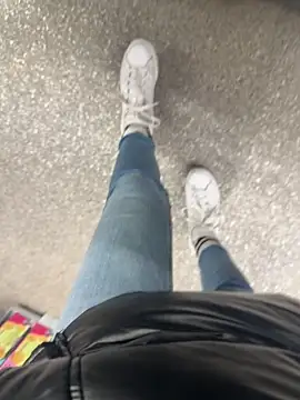 FeetVibe online show from 11-20-25, 07:20