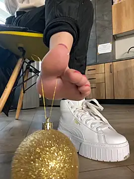 FeetVibe online show from 11-21-25, 07:40