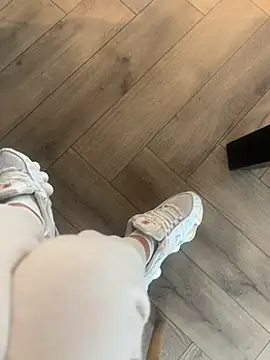 FeetVibe online show from 10-18-25, 07:32