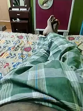 Snapshot of Tamilandteluguboy14 chatting on 01-05-25, 06:24 Tamilandteluguboy14 online show from 01-05-25, 06:24