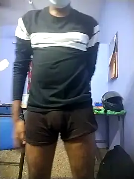 Snapshot of Tamilandteluguboy14 chatting on 12-21-24, 01:10 Tamilandteluguboy14 online show from 12-21-24, 01:10