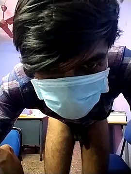 Tamilandteluguboy14 online show from 04-13-26, 11:14