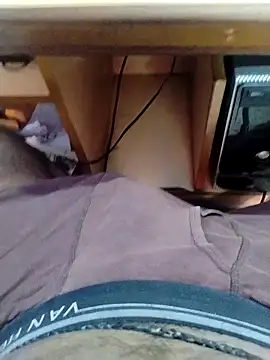 Snapshot of Tamilandteluguboy14 chatting on 10-17-25, 06:39 Tamilandteluguboy14 online show from 10-17-25, 06:39