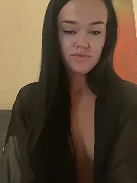 Snapshot of English-Chloe96 chatting on 10-18-25, 04:36 English-Chloe96 online show from 10-18-25, 04:36