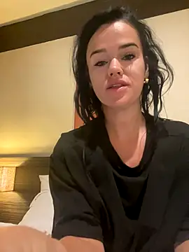 English-Chloe96 online show from 11-13-25, 06:17