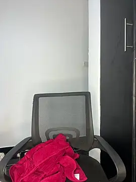 prettiepearl online show from 04-05-26, 08:59