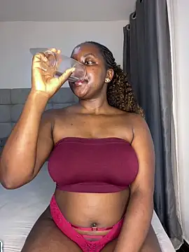 prettiepearl online show from 03-18-26, 02:58